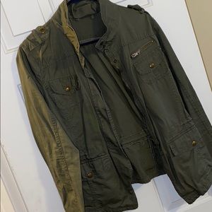 Size L utility jacket